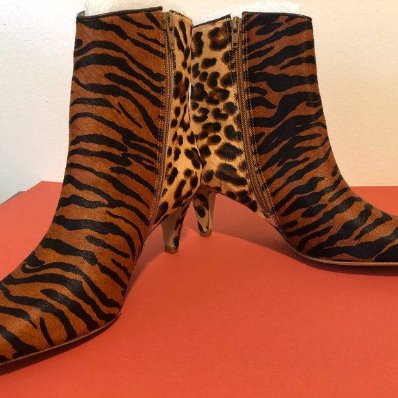 Ladies Bootie - Picture 2 of 5